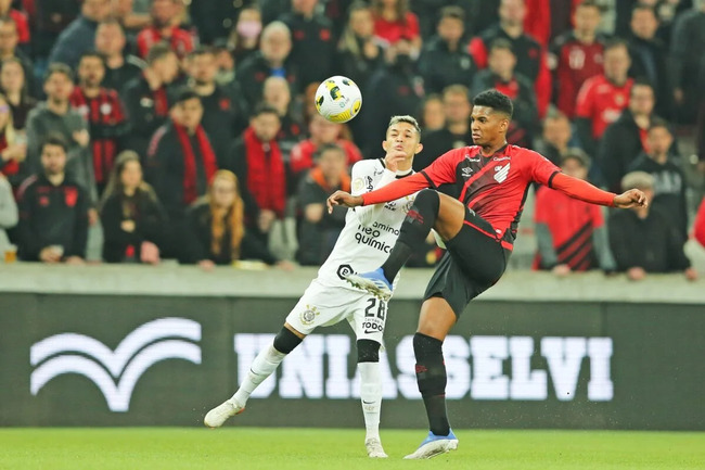 Soi kèo chuẩn xác Atletico Paranaense vs Corinthians Paulista (SP), 07h30 ngày 28/08 2 Màn chạm trán nảy lửa giữa Atletico Paranaense vs Corinthians Paulista